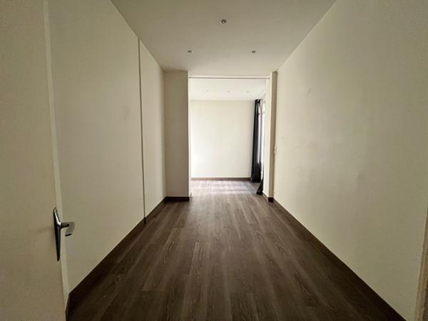 Appartement 2 pièces Place st Marc