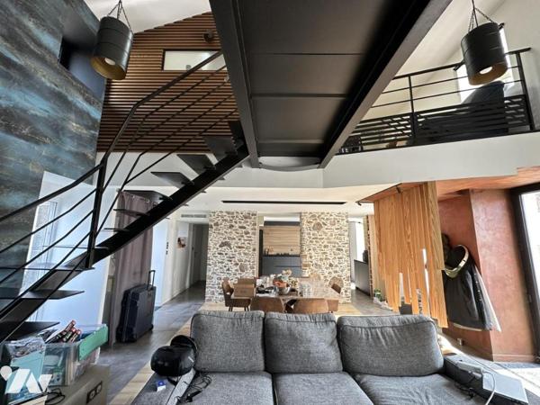 Maison ancienne rénovée avec studio indépendant