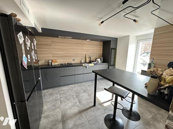 Maison ancienne rénovée avec studio indépendant