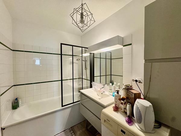 Appartement 3 pièce(s) 64.55 m2 , Bordeaux
