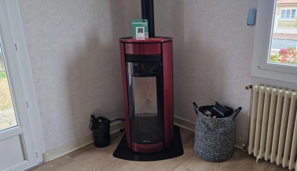 Maison à vendre 3 pièces proche de LA COURONNE (16), plain pied, 2 chambres, jardin