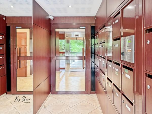 Duplex d’exception — Terrasse toit - Vue panoramique - Dernier étage.