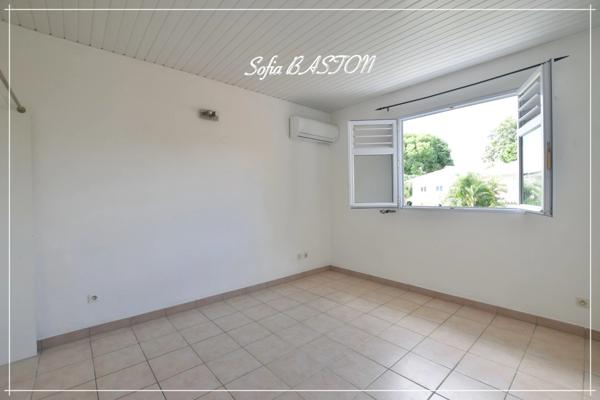DUCOS Sous COMPROMIS Emplacement N°1 - Maison P4 de 101 m² + Terrasses - Terrain plat de 196,00 m² - Dpt Martinique (972), à vendre