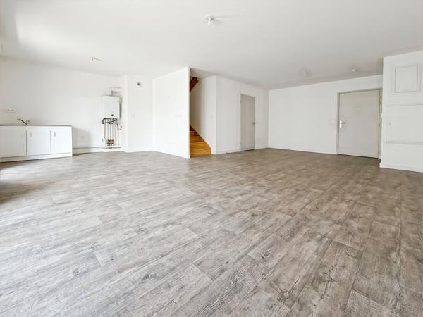 Appartement Jouy Le Moutier 4 pièce(s) neuf