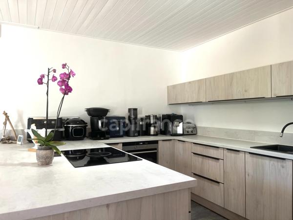 Propriété avec dépendances au coeur d’un jardin paysager– 230 m² habitables – À 10 min des plages des Sables-d'Olonne