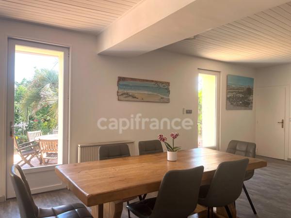 Propriété avec dépendances au coeur d’un jardin paysager– 230 m² habitables – À 10 min des plages des Sables-d'Olonne