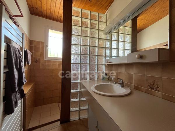 Propriété avec dépendances au coeur d’un jardin paysager– 230 m² habitables – À 10 min des plages des Sables-d'Olonne
