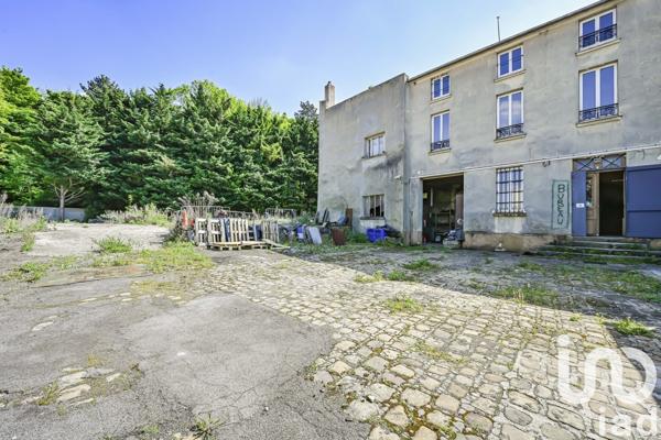Maison 5 pièces de 156 m² à Romainville (93230)