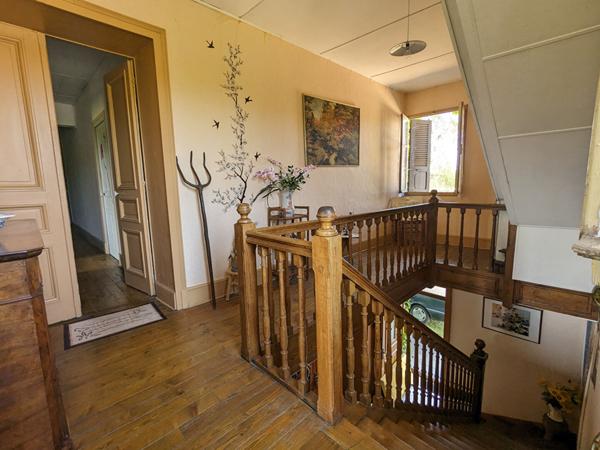 Maison Saint Seine En Bâche 8 pièce(s) 200 m² sur un terrain clos et plat de 5300 m²