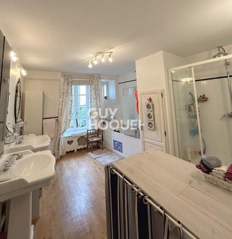 Duplex lumineux au coeur de la cité médiévale de Guérande