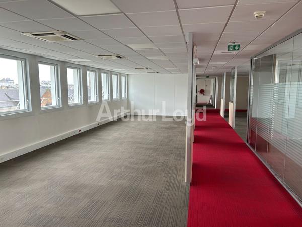 À louer : Bureaux modernes et fonctionnels au coeur de Lille - Emplacement stratégique et prestations de qualité