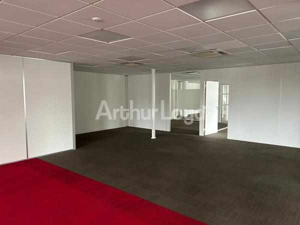 À louer : Bureaux modernes et fonctionnels au coeur de Lille - Emplacement stratégique et prestations de qualité