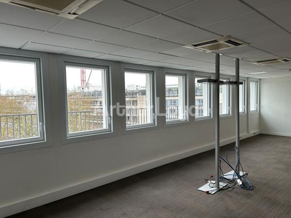 À louer : Bureaux modernes et fonctionnels au coeur de Lille - Emplacement stratégique et prestations de qualité