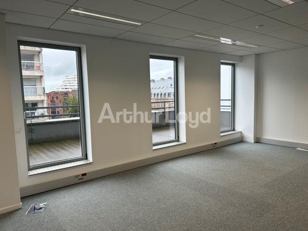Bureaux modernes et lumineux à louer à Lille - Accessibilité optimale et cadre de travail agréable