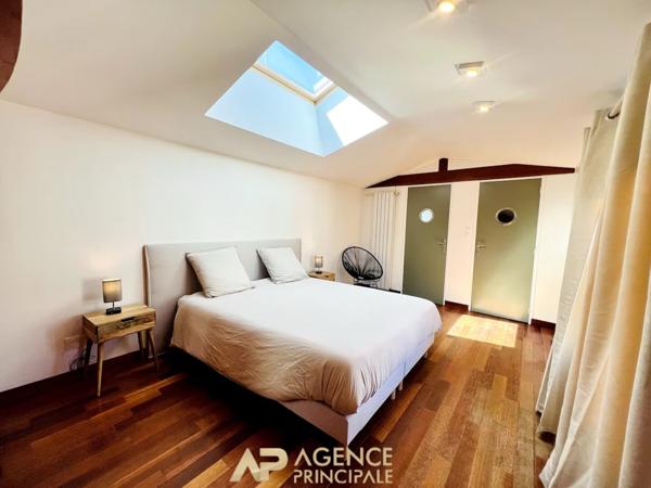 Propriété Rochelaise - 6 pièces - La Rochelle Centre Ville / Porte Royale €936 000 ** - Référence JH585ED4