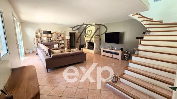 DOMAINE 2 HABITATIONS SUR 5 HECTARES DE TERRAIN