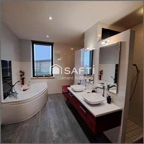 Longère de plain pied avec grand terrain !