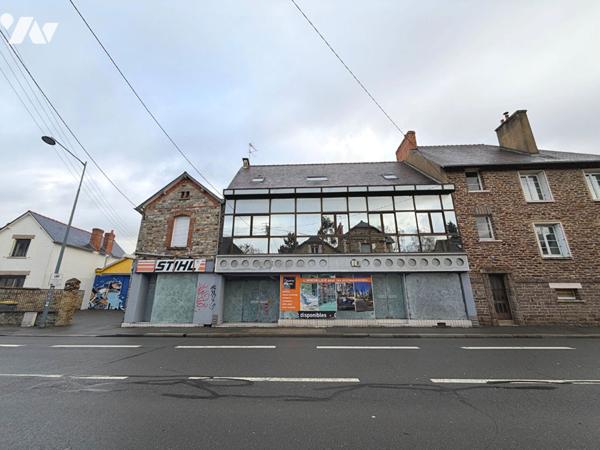 IMMEUBLE RUE DE VERN AVEC JARDIN ET STATIONNEMENTS !