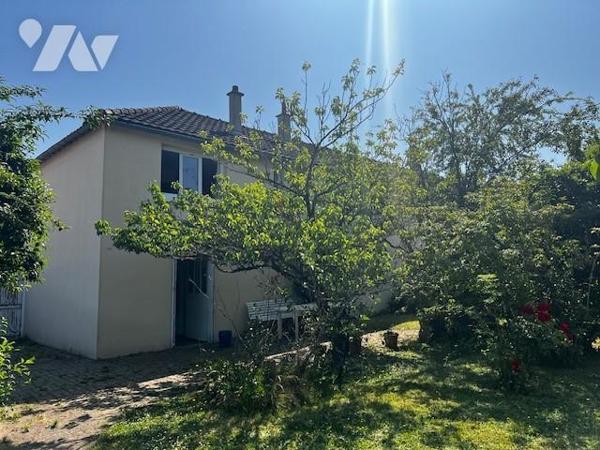 A VENDRE à REZE quartier Classerie/Galarnière - Maison Nantaise T3 de 76m2 hab. terrain de 285m2 env