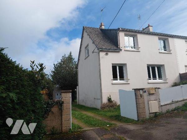 Maison 4 pièces à vendre, Pontivy (56300), Centre-ville,101 m², Jardin, Garage, Terrain 390 m²...