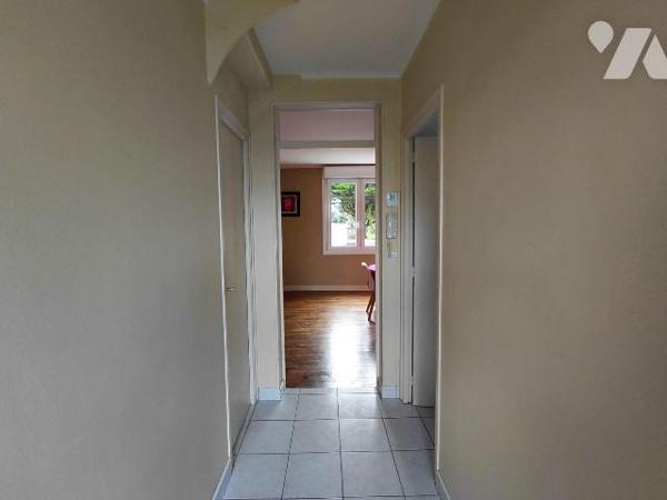 Maison 4 pièces à vendre, Pontivy (56300), Centre-ville,101 m², Jardin, Garage, Terrain 390 m²...