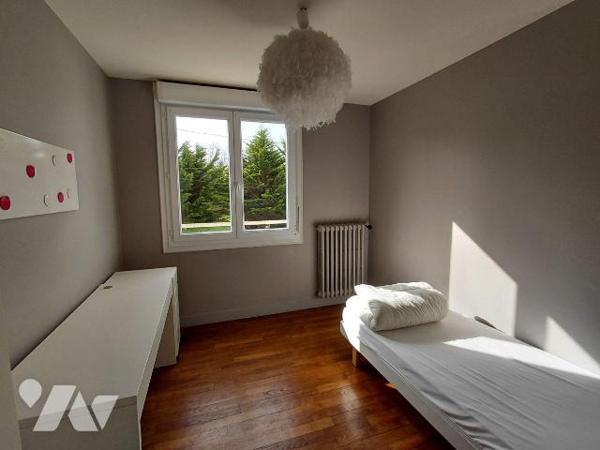 Maison 4 pièces à vendre, Pontivy (56300), Centre-ville,101 m², Jardin, Garage, Terrain 390 m²...