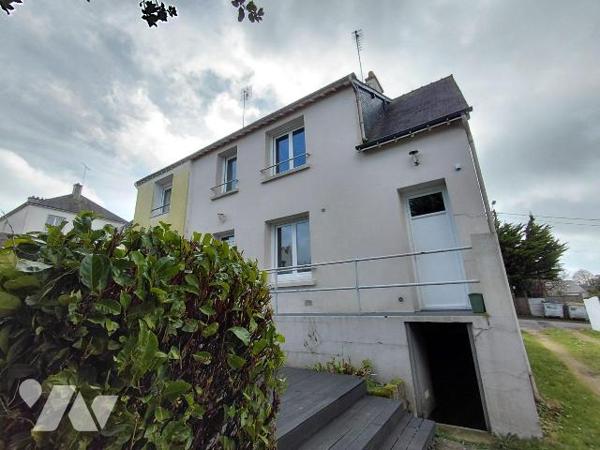 Maison 4 pièces à vendre, Pontivy (56300), Centre-ville,101 m², Jardin, Garage, Terrain 390 m²...