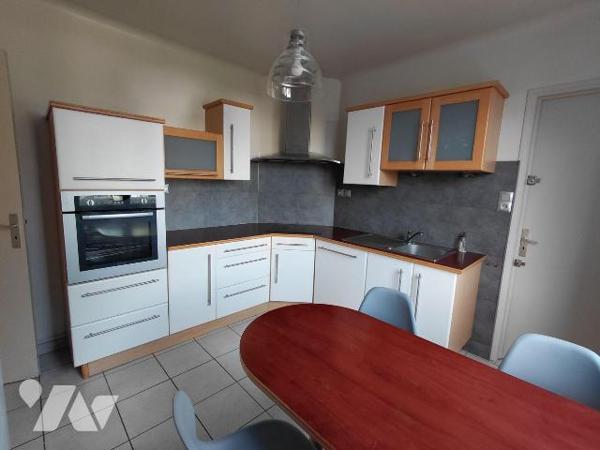 Maison 4 pièces à vendre, Pontivy (56300), Centre-ville,101 m², Jardin, Garage, Terrain 390 m²...