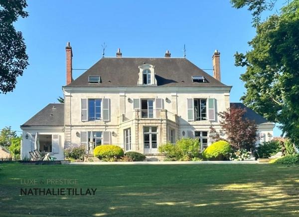 Propriété, à vendre OLIVET proche Orléans , EXCEPTIONNELLE, 1h du péage Paris St Arnoult, piscine , parc et Bord du Loiret