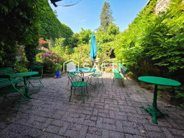 Maison de campagne 213m2 divisible en 2 logements avec jardin arboré et garage