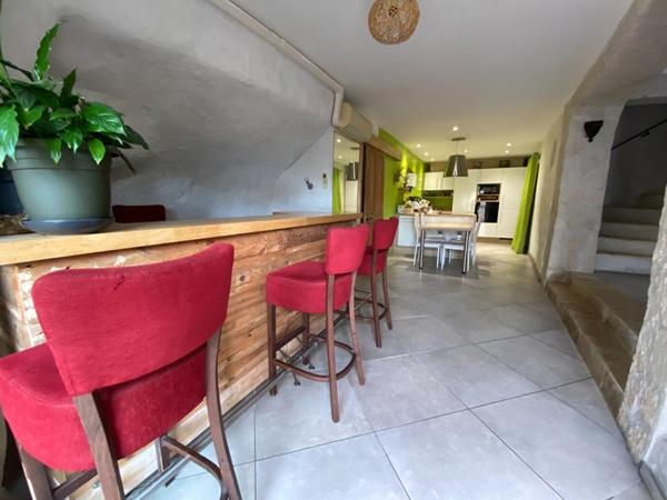 BARBENTANE, MdV ATYPIQUE SH 140M², 3 CHAMBRES, EXTERIEUR  35M²