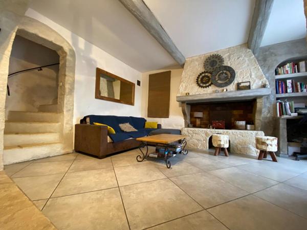 BARBENTANE, MdV ATYPIQUE SH 140M², 3 CHAMBRES, EXTERIEUR  35M²