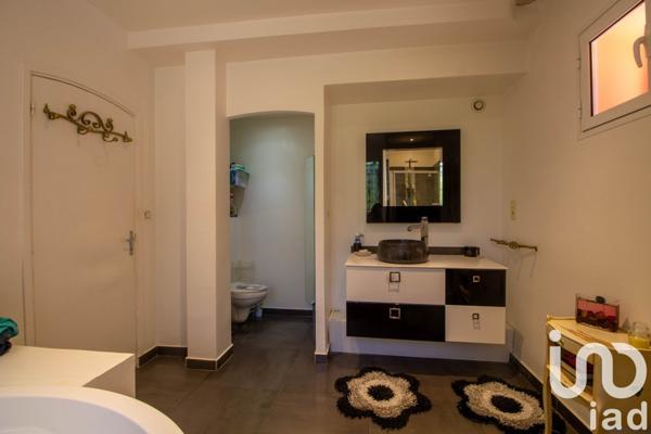 Maison 5 pièces de 135 m² à Cagnes-sur-Mer (06800)