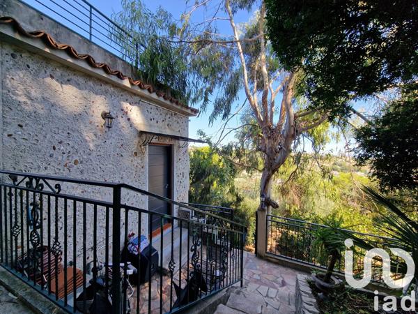 Maison 5 pièces de 135 m² à Cagnes-sur-Mer (06800)