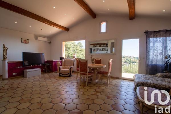 Maison 5 pièces de 135 m² à Cagnes-sur-Mer (06800)