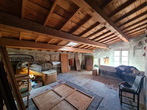 Maison de ville à vendre à Carpentras - 115 000 €