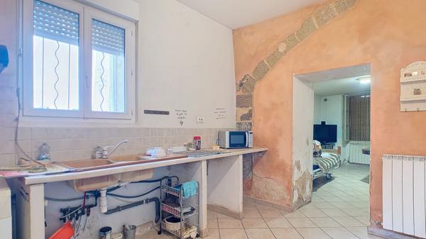 Maison de ville à vendre à Carpentras - 115 000 €