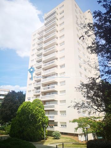 Appartement
                                                                                                                                                                                                                                                                                                                        4 pièce(s)                                                                                                                                                                                                          3 chambre(s)                                                                                                                                                                                                          79.4  m²