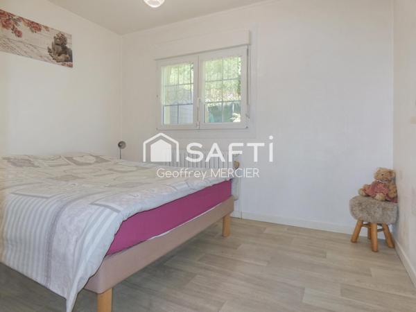 Maison de type plain-pied sur-élevé avec sous-sol complet!