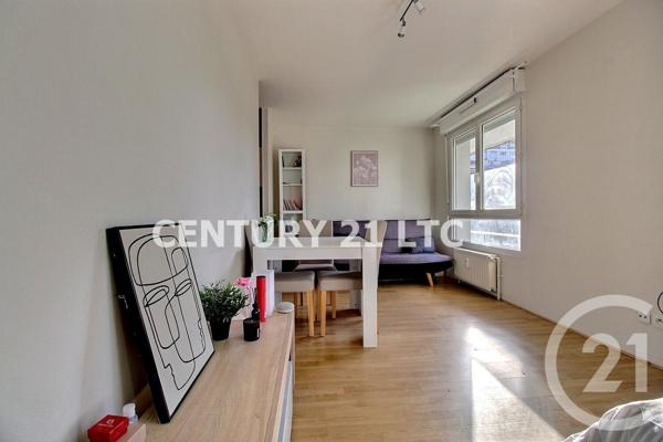 Appartement F1 à vendre  1 pièce - 27,05 m2 CHARENTON LE PONT - 94