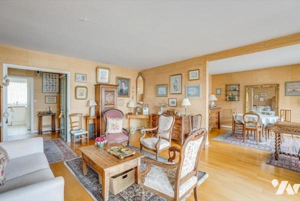 Appartement de 4 pièces avec large balcon plein sud