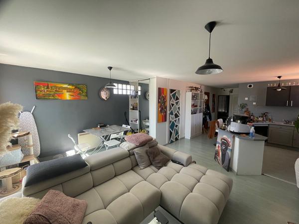 A VENDRE LA ROCHELLE TASDON APPARTEMENT 3 PIECES AVEC TERRASSE ,  La rochelle