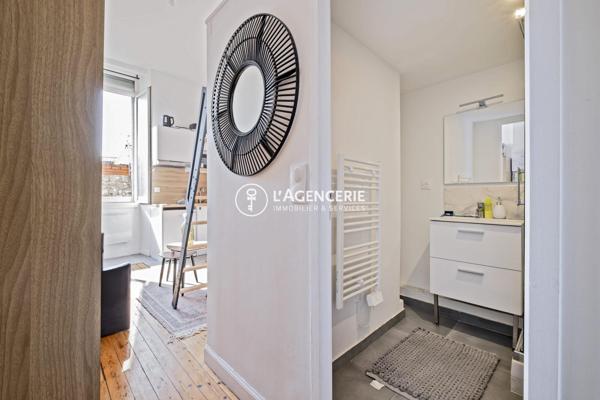Studio meublé fraîchement rénové