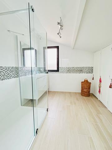Maison 7 pièce(s) 5 chambre(s) 213 m²