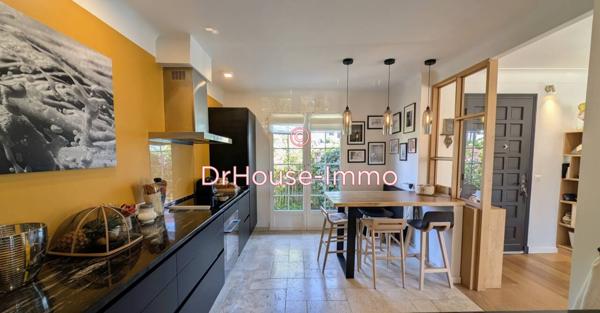 Maison à vendre 10 pièces de 300 m²