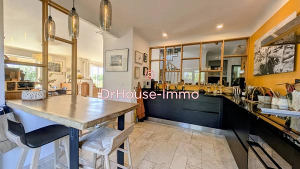 Maison à vendre 10 pièces de 300 m²