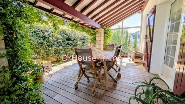 Maison à vendre 10 pièces de 300 m²