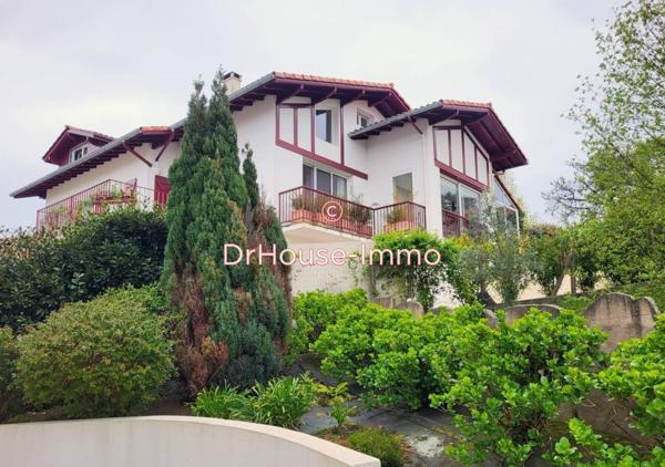 Maison à vendre 10 pièces de 300 m²