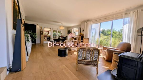 Maison à vendre 10 pièces de 300 m²