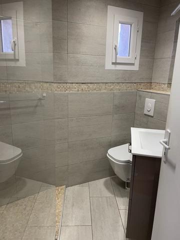 Faucon (84110) Charmante maison de village en pierres, entièrement restaurée – 67 m² – 2 chambres.